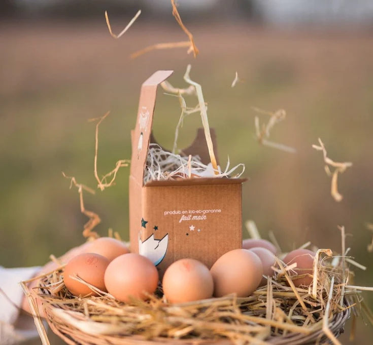 Porte clé papa rond cuir caramel - caché dans une véritable coquille d'oeuf - l'eggstra