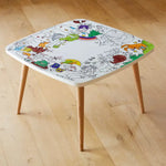 Décoration enfant, table de coloriage drôle de bouilles