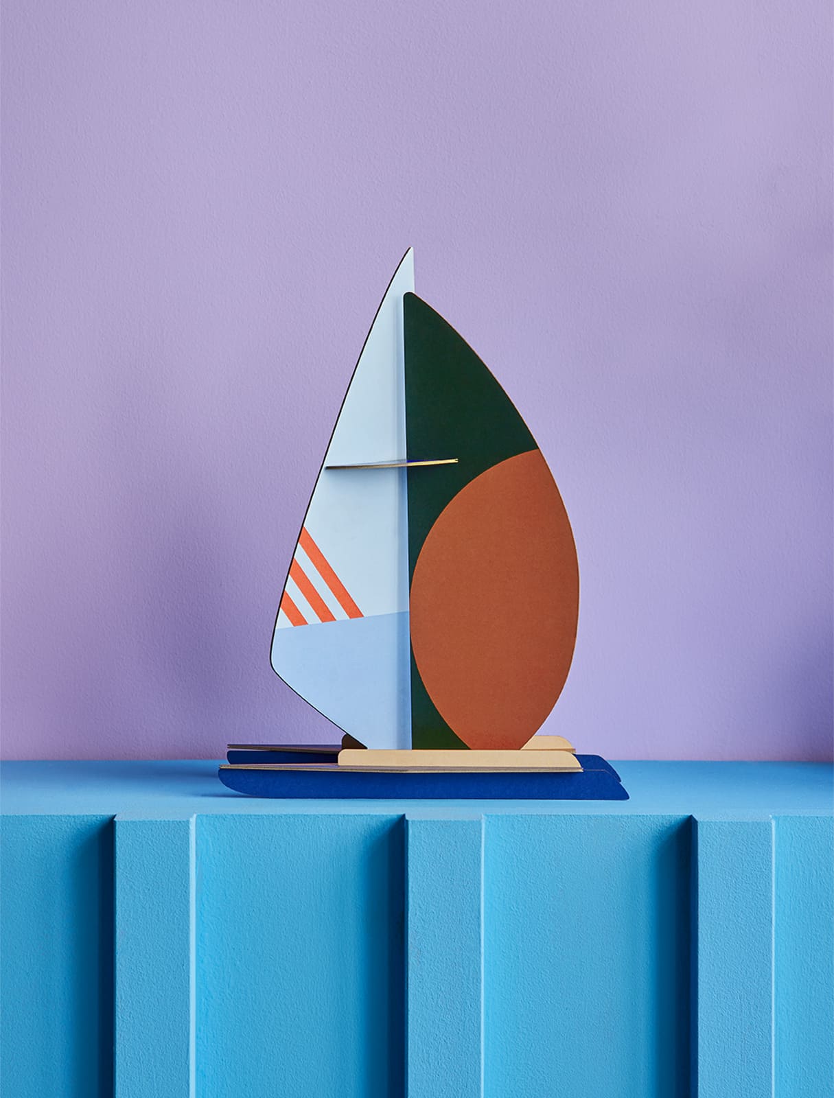 Giant catamaran - décoration en carton recyclé - studio roof