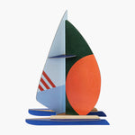 Giant catamaran - décoration en carton recyclé - studio roof