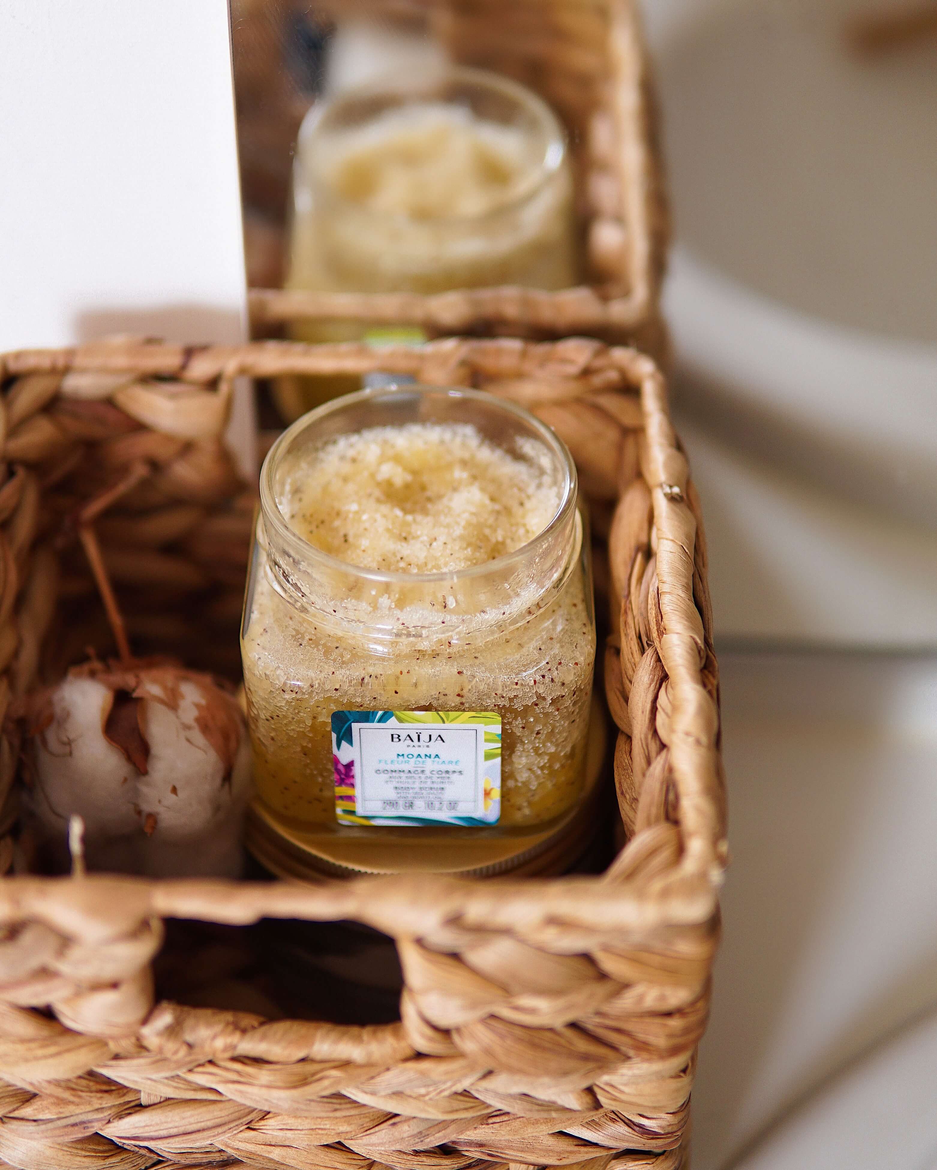 soins, baïja gommage corps moana, monoï fleur de tiaré