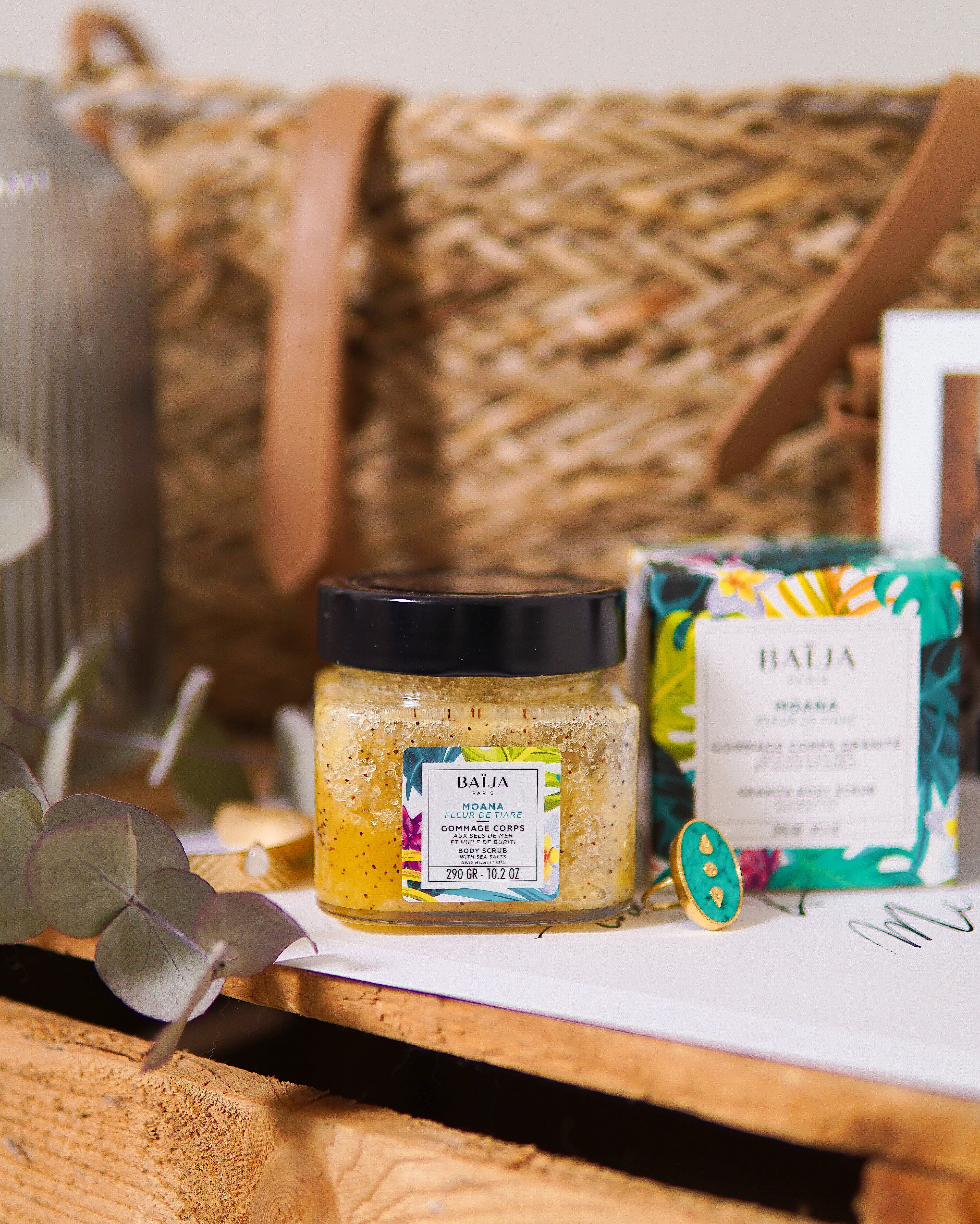 soins, baïja gommage corps moana, monoï fleur de tiaré