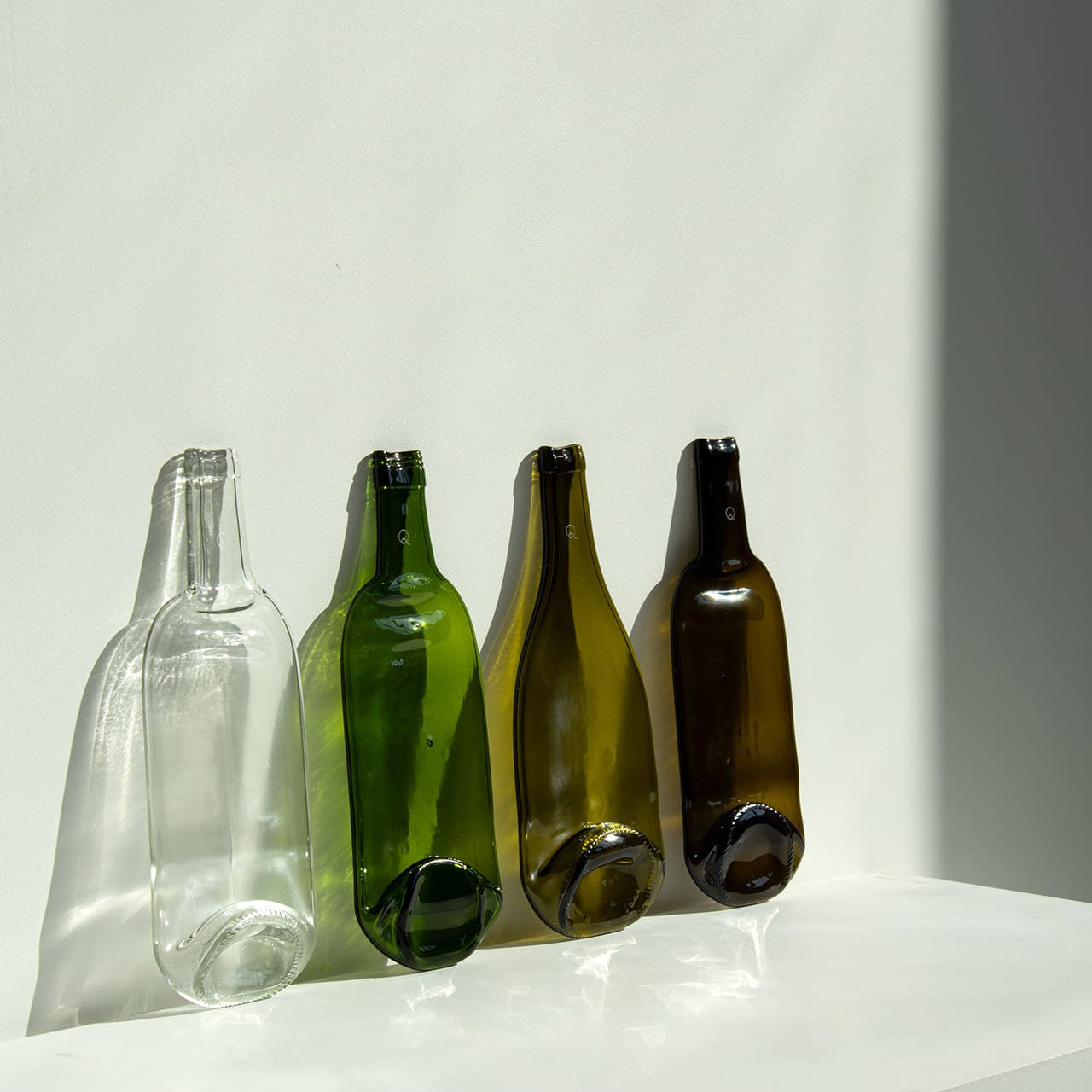 Planche bouteille Q de Bouteilles - Décoration