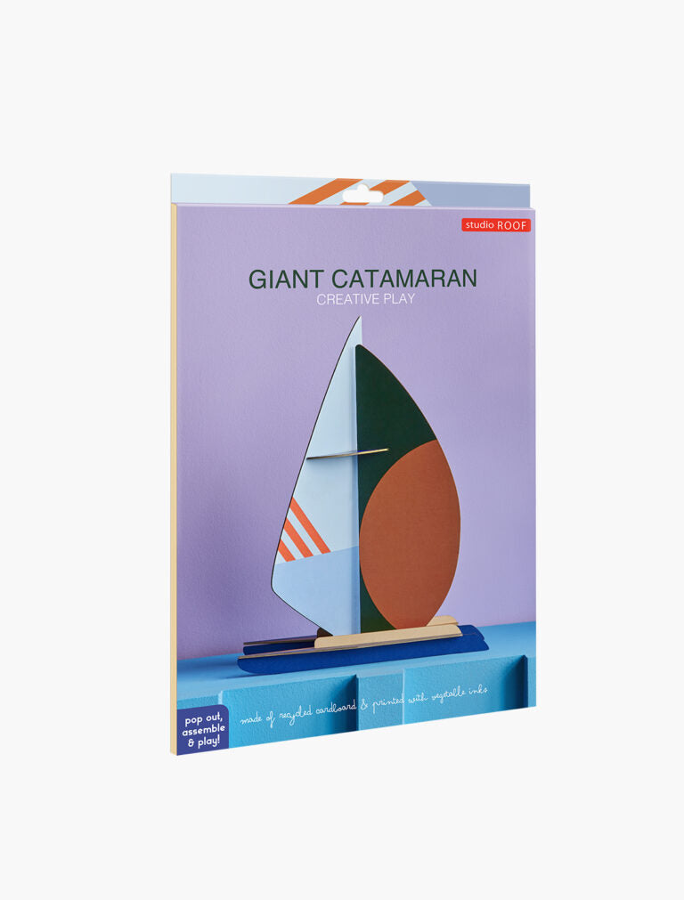 Giant catamaran - décoration en carton recyclé - studio roof