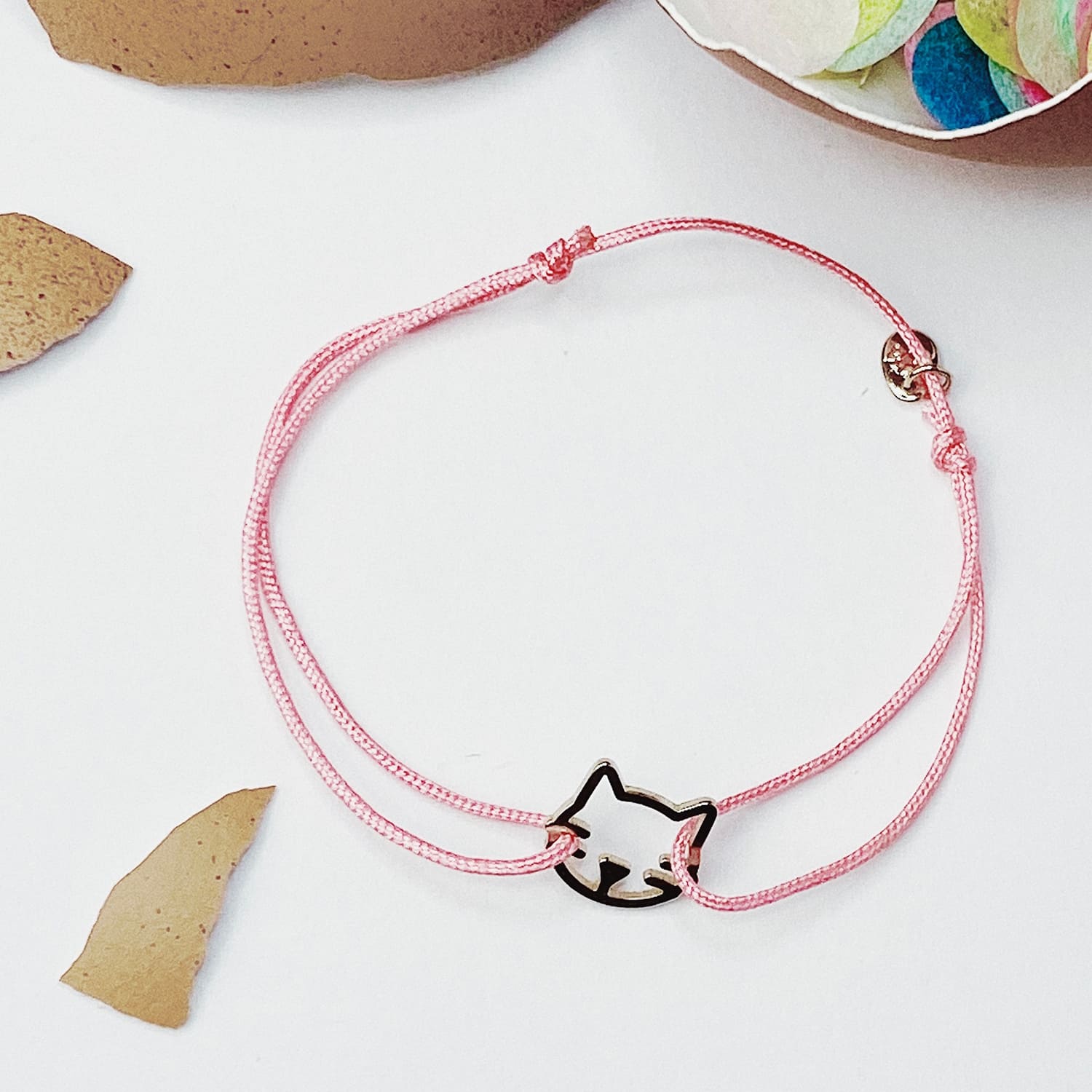 bijoux enfant, bracelet coulissant rose pâle, chat, l'eggstra