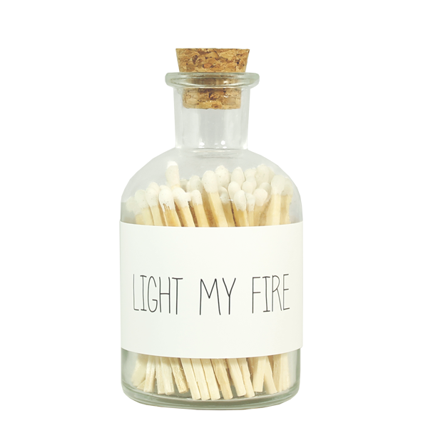 Allumettes blanches dans un joli bocal en verre "light my fire" à recycler en mini vase