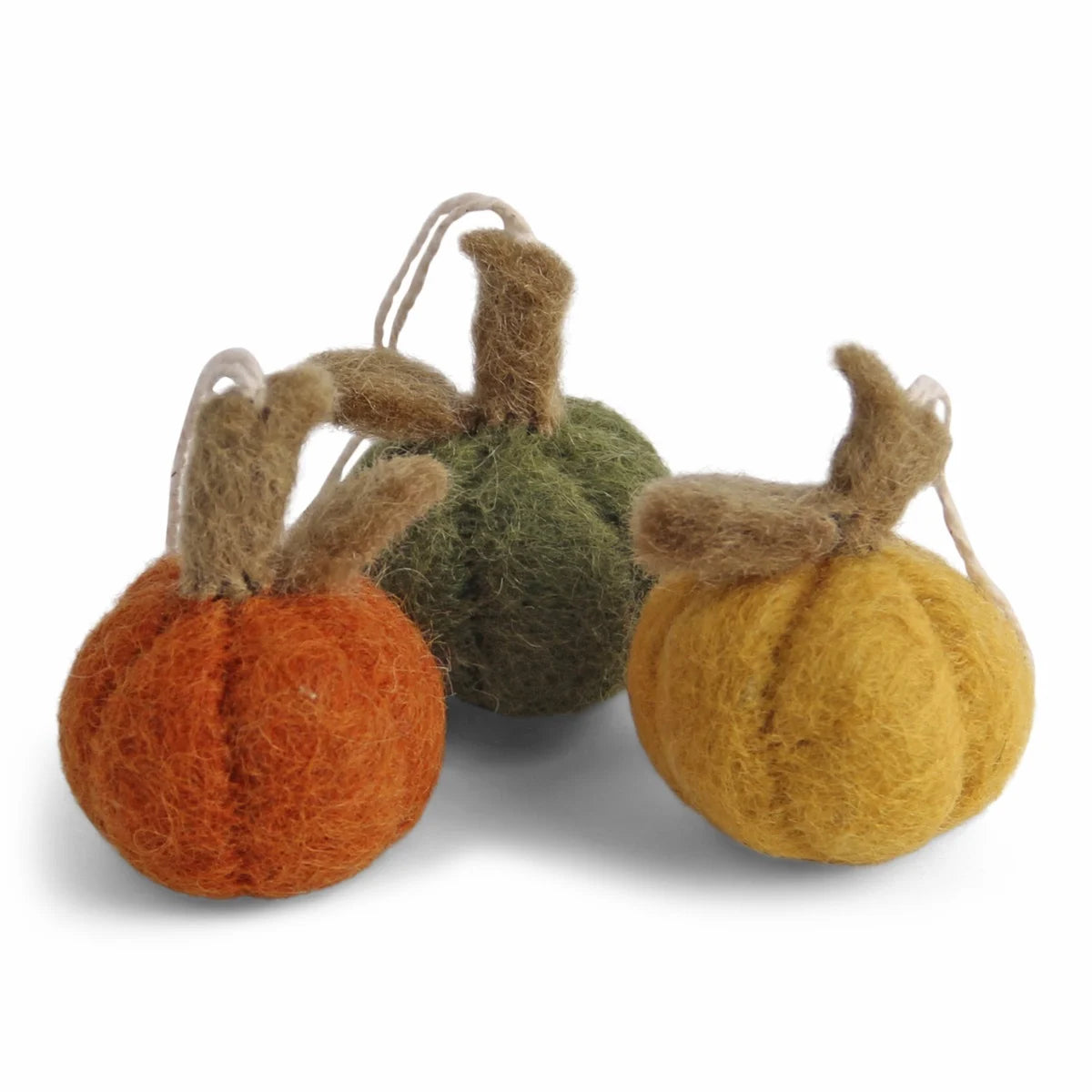 Mini citrouille en laine décorative pour Halloween – Accessoire cosy et original pour une touche automnale.