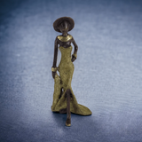 Femme élégante avec chapeau