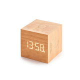 Cube horloge plus en bois de cerisier Gingko