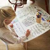 Décoration enfant, table de coloriage drôle de bouilles