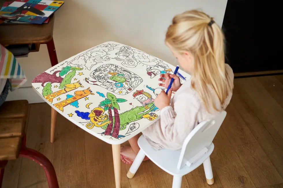 Décoration enfant, table de coloriage drôle de bouilles