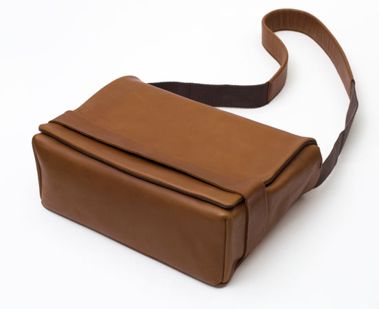 “Messenger” leather shoulder bag